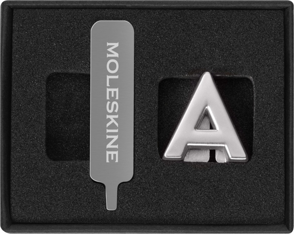 Przypinka MOLESKINE A, srebrna